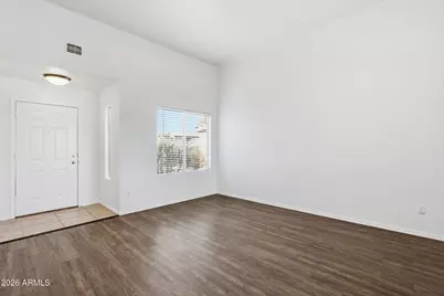 7221 S 37th Drive, Phoenix, AZ 85041 - Photo 9