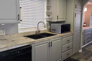 205 W Bell Rd, Phoenix, AZ 85023 - Photo 13