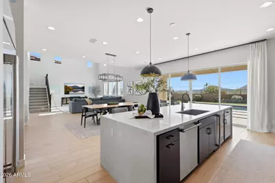 2209 E Fallen Leaf Lane, Phoenix, AZ 85024 - Photo 11