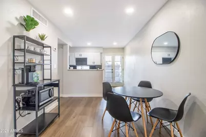 1449 E Highland Avenue #25, Phoenix, AZ 85014 - Photo 5