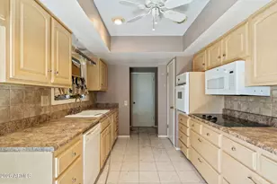 17219 N Lindgren Ave, Sun City, AZ 85373 - Photo 9