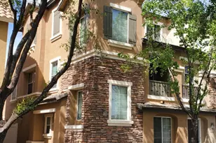 105 W Commerce Ct, Gilbert, AZ 85233 - Photo 1