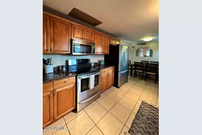 7501 E Minnezona Avenue, Scottsdale, AZ 85251 - Photo 9