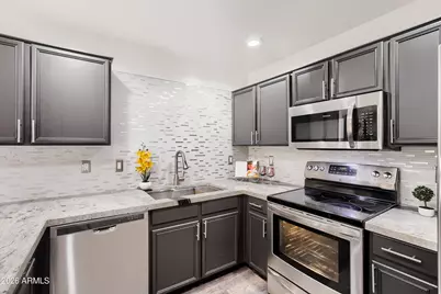 15634 N 29th Way, Phoenix, AZ 85032 - Photo 9