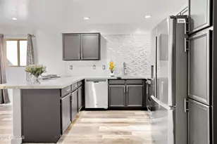 15634 N 29th Way, Phoenix, AZ 85032 - Photo 11