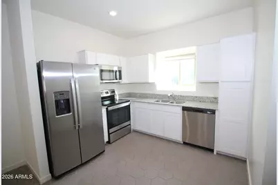 2215 W Harmont Drive, Phoenix, AZ 85021 - Photo 9