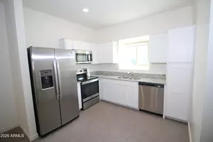 2215 W Harmont Dr, Phoenix, AZ 85021 - Photo 9