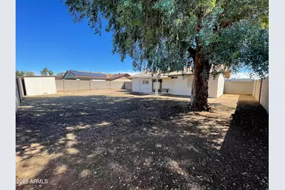 914 W Bluefield Avenue, Phoenix, AZ 85023 - Photo 11