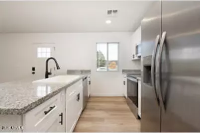 6616 S 22nd Place, Phoenix, AZ 85042 - Photo 5