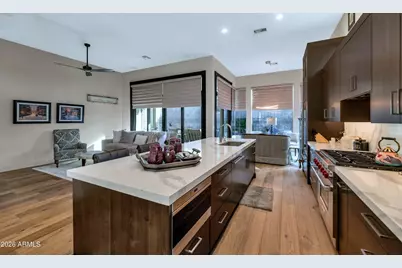 6417 N 30th Way, Phoenix, AZ 85016 - Photo 11