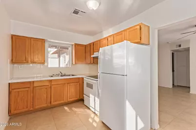 2102 E Oak Street, Phoenix, AZ 85006 - Photo 1