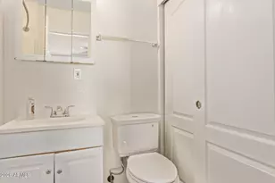 2102 E Oak St, Phoenix, AZ 85006 - Photo 9