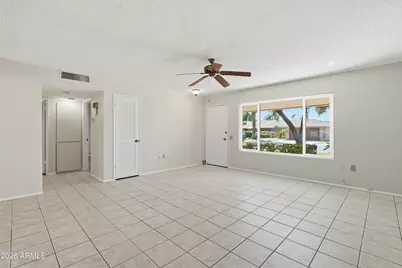 10326 W Prairie Hills Circle, Sun City, AZ 85351 - Photo 9