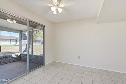 10326 W Prairie Hills Circle, Sun City, AZ 85351 - Photo 11
