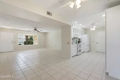 10326 W Prairie Hills Circle, Sun City, AZ 85351 - Photo 13