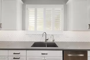 1682 S Henry Ln, Gilbert, AZ 85295 - Photo 19