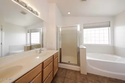 5716 S 30th Lane, Phoenix, AZ 85041 - Photo 11