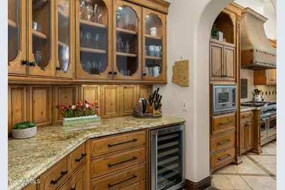 5401 E Mockingbird Lane, Paradise Valley, AZ 85253 - Photo 11