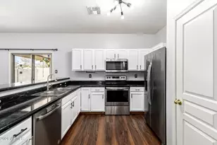 7010 W Lincoln St, Peoria, AZ 85345 - Photo 11