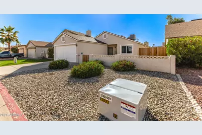 10016 N 65th Lane, Glendale, AZ 85302 - Photo 3