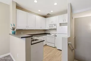 4465 E Paradise Vlg Pkwy S, Phoenix, AZ 85032 - Photo 5