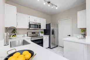 5401 E Van Buren St, Phoenix, AZ 85008 - Photo 11