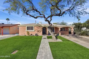 2422 N 37th St, Phoenix, AZ 85008 - Photo 1