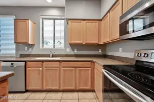 18165 W Canyon Ln, Goodyear, AZ 85338 - Photo 11