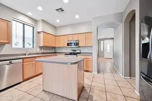 18165 W Canyon Ln, Goodyear, AZ 85338 - Photo 9