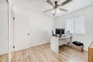 4209 E Acoma Dr, Phoenix, AZ 85032 - Photo 9