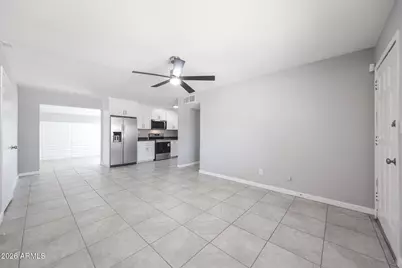 8201 W Earll Drive, Phoenix, AZ 85033 - Photo 13