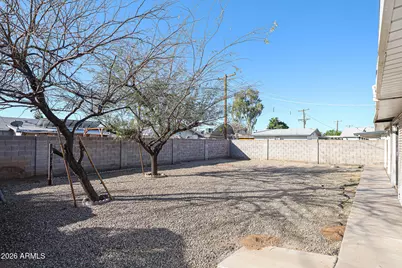 8201 W Earll Drive, Phoenix, AZ 85033 - Photo 33