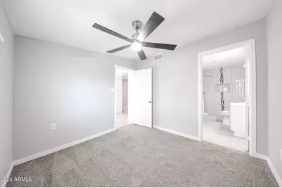 8201 W Earll Drive, Phoenix, AZ 85033 - Photo 21