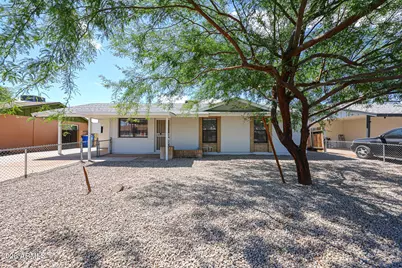 8201 W Earll Drive, Phoenix, AZ 85033 - Photo 7