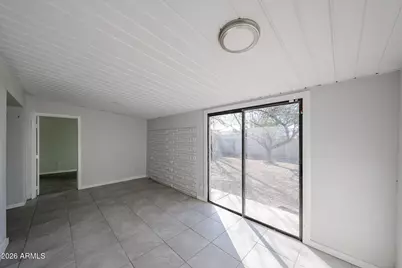 8201 W Earll Drive, Phoenix, AZ 85033 - Photo 15