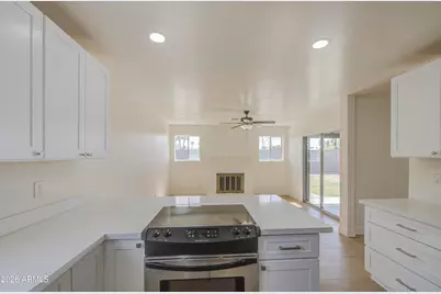 613 W Peralta Avenue, Mesa, AZ 85210 - Photo 17