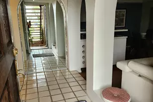 7557 N Dreamy Draw Dr, Phoenix, AZ 85020 - Photo 9