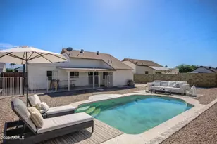 1208 E Wickieup Ln, Phoenix, AZ 85024 - Photo 17