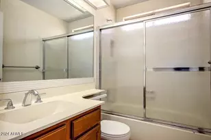 1208 E Wickieup Ln, Phoenix, AZ 85024 - Photo 15