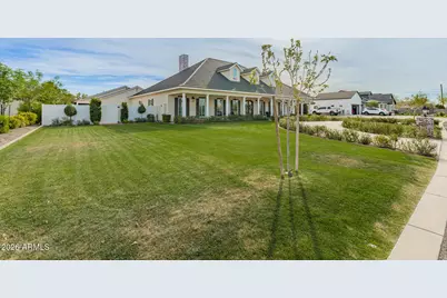 2035 E Haven Circle S, Gilbert, AZ 85298 - Photo 9