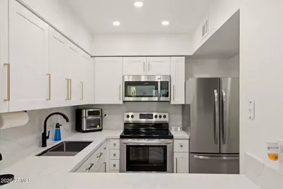 3702 E Monterosa Street #6, Phoenix, AZ 85018 - Photo 7