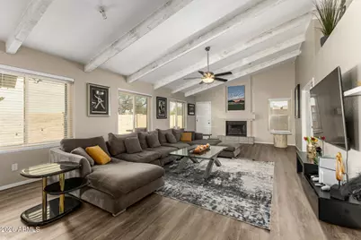 18625 N 15th Place, Phoenix, AZ 85024 - Photo 9