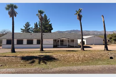 33400 S Melanie Lane, Black Canyon City, AZ 85324 - Photo 1