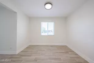 3025 N 37th Dr, Phoenix, AZ 85019 - Photo 15