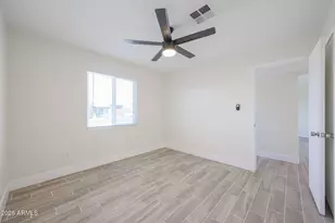 3025 N 37th Dr, Phoenix, AZ 85019 - Photo 5