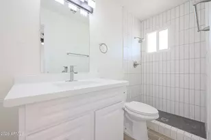 3025 N 37th Dr, Phoenix, AZ 85019 - Photo 11