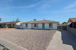 3025 N 37th Dr, Phoenix, AZ 85019 - Photo 3