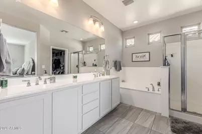 10043 W Robin Lane, Peoria, AZ 85383 - Photo 15