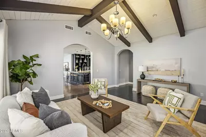 2031 N 17th Avenue, Phoenix, AZ 85007 - Photo 3