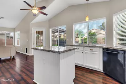 7506 E Navarro Avenue, Mesa, AZ 85209 - Photo 11